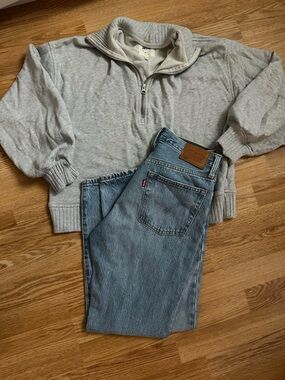 Off-Duty Bundle 501 Levi’s straight Jeans & aerie Gray Quarter-Zip Sweatshirt